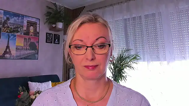 Snapshot of vanessa_chat chatting on May 11, 2:56 pm vanessa chat online show from May 11, 2:56 pm