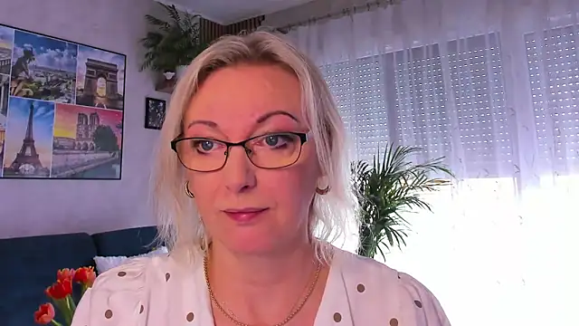 Snapshot of vanessa_chat chatting on May 12, 1:30 pm vanessa chat online show from May 12, 1:30 pm