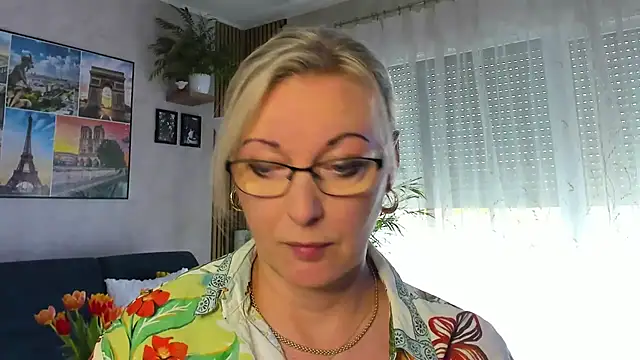 Snapshot of vanessa_chat chatting on May 13, 1:30 pm vanessa chat online show from May 13, 1:30 pm