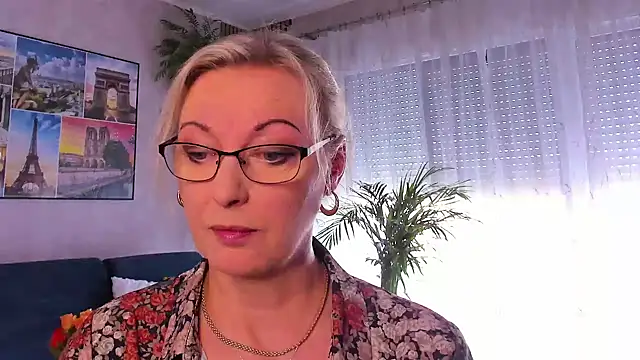 Snapshot of vanessa_chat chatting on May 14, 1:18 pm vanessa chat online show from May 14, 1:18 pm