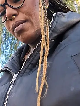 DarkDea online show from November 30, 1:37 pm