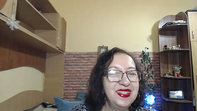 EvelyneFlirtyMilf online show from January 7, 4:15 am