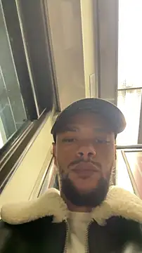 Snapshot of Lionayowe chatting on October 26, 7:53 pm Lionayowe online show from October 26, 7:53 pm