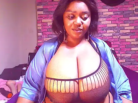 Snapshot of BustySavita chatting on January 7, 11:45 pm BustySavita online show from January 7, 11:45 pm