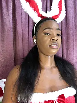 LuciousLips96 online show from December 25, 7:46 am