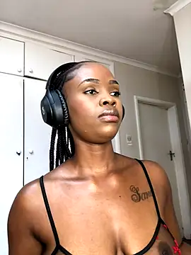 LuciousLips96 online show from September 21, 9:55 am