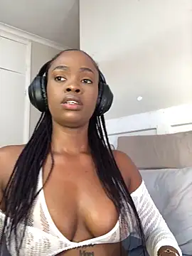 LuciousLips96 online show from September 28, 8:52 am