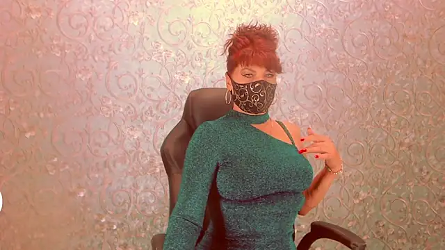 Snapshot of Infinitely chatting on September 18, 2:52 pm Infinitely online show from September 18, 2:52 pm