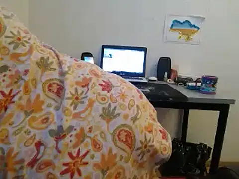 Snapshot of Milana235 chatting on December 14, 8:23 am Milana235 online show from December 14, 8:23 am