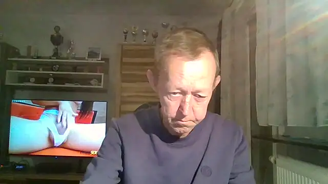 Snapshot of sissy501 chatting on September 21, 8:43 pm sissy501 online show from September 21, 8:43 pm