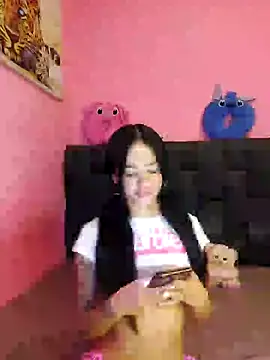 Snapshot of secretgreisy_ chatting on December 11, 3:26 pm secretgreisy online show from December 11, 3:26 pm