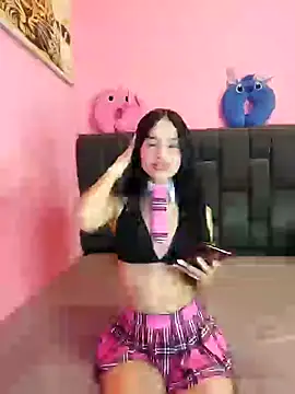 Snapshot of secretgreisy_ chatting on December 15, 8:36 pm secretgreisy online show from December 15, 8:36 pm