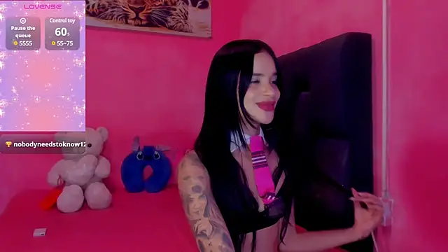 Snapshot of secretgreisy_ chatting on February 28, 8:20 am secretgreisy online show from February 28, 8:20 am