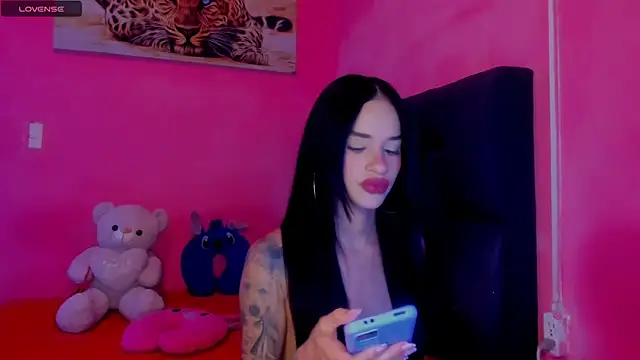 Snapshot of secretgreisy_ chatting on March 2, 8:40 pm secretgreisy online show from March 2, 8:40 pm