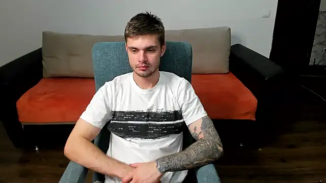 maks wolfis online show from December 9, 12:23 am