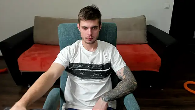 maks wolfis online show from December 9, 4:05 pm