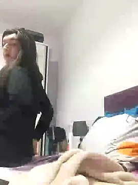 AlexandraGiogio online show from February 2, 6:15 am