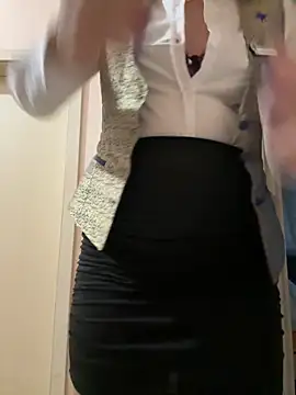 AlexandraGiogio online show from April 18, 1:31 am