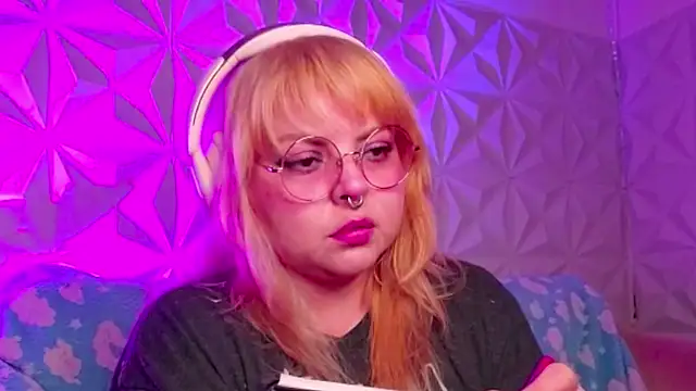 Satyn doll online show from September 27, 11:10 pm