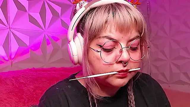 Satyn doll online show from December 3, 12:18 am