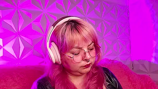 Satyn doll online show from February 24, 11:36 pm