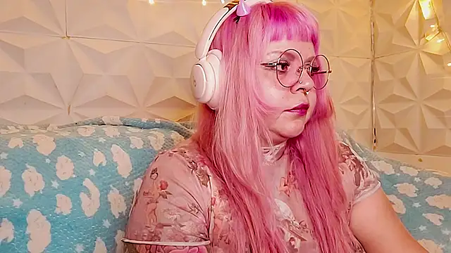 Snapshot of Satyn_doll chatting on May 24, 2:49 am Satyn doll online show from May 24, 2:49 am