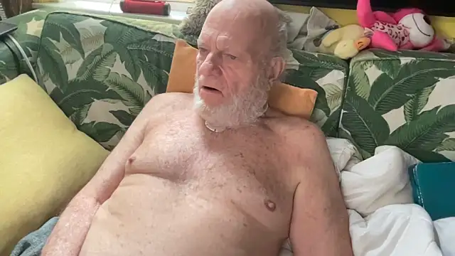 Snapshot of free98 chatting on February 15, 6:59 pm free98 online show from February 15, 6:59 pm