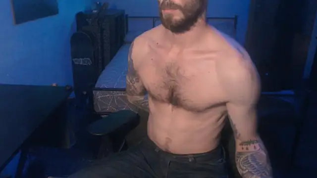 SexxxyLouis online show from January 7, 9:25 pm