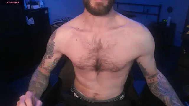 Snapshot of SexxxyLouis chatting on October 18, 1:23 pm SexxxyLouis online show from October 18, 1:23 pm