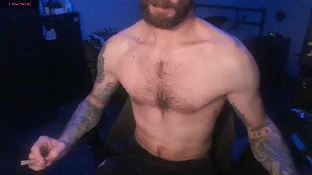 Snapshot of SexxxyLouis chatting on October 19, 8:09 pm SexxxyLouis online show from October 19, 8:09 pm