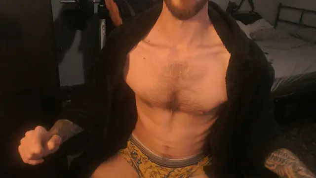 SexxxyLouis online show from April 5, 9:39 am