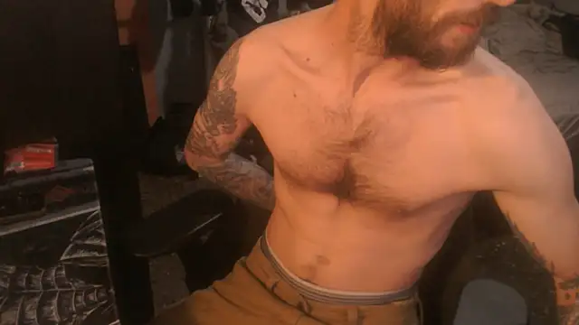 SexxxyLouis online show from May 1, 9:47 am