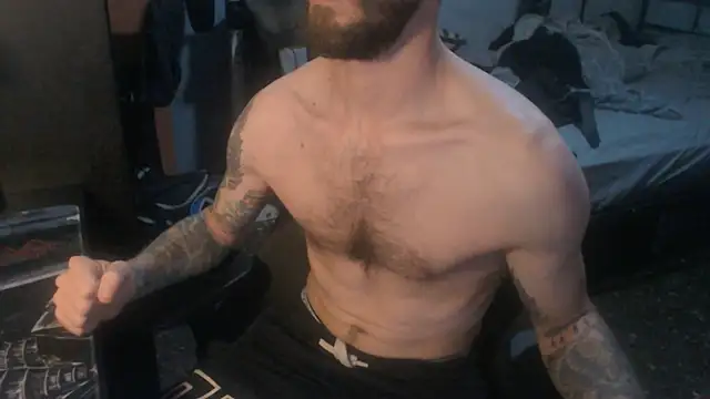 SexxxyLouis online show from May 9, 8:19 am