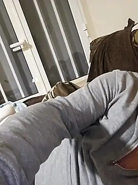 Snapshot of Alex3009 chatting on November 9, 9:02 pm Alex3009 online show from November 9, 9:02 pm