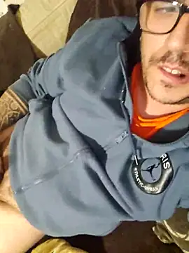 Snapshot of Alex3009 chatting on February 1, 8:51 pm Alex3009 online show from February 1, 8:51 pm