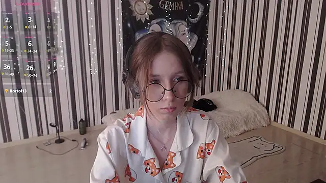  Hanna Moon  online show from September 18, 12:07 pm