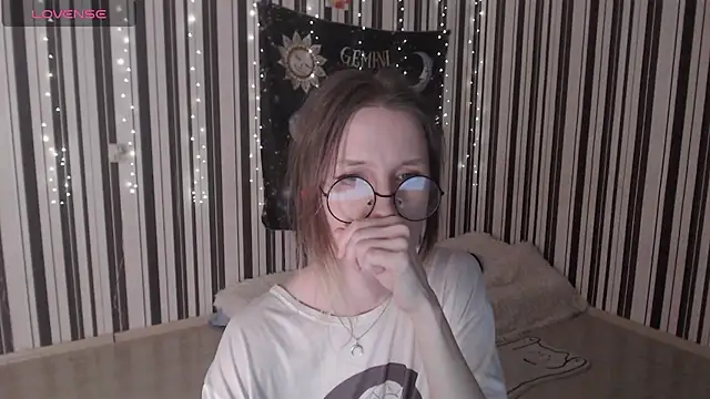  Hanna Moon  online show from October 15, 10:59 am