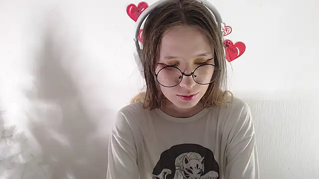 Snapshot of _Hanna_Moon_ chatting on March 7, 8:11 am Hanna Moon online show from March 7, 8:11 am