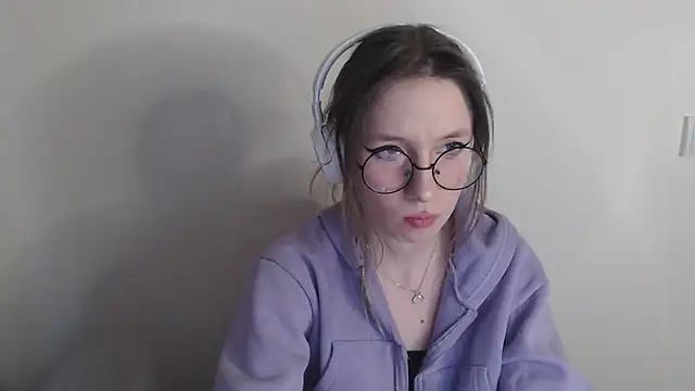 Snapshot of _Hanna_Moon_ chatting on April 13, 11:48 am Hanna Moon online show from April 13, 11:48 am