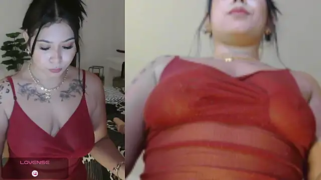 Snapshot of little_susie chatting on November 13, 9:08 am little susie online show from November 13, 9:08 am