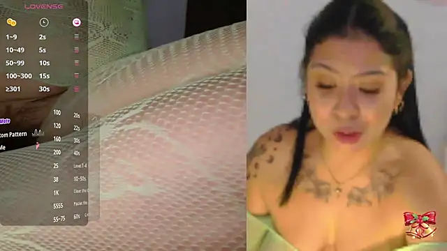 Snapshot of little_susie chatting on December 16, 10:20 am little susie online show from December 16, 10:20 am