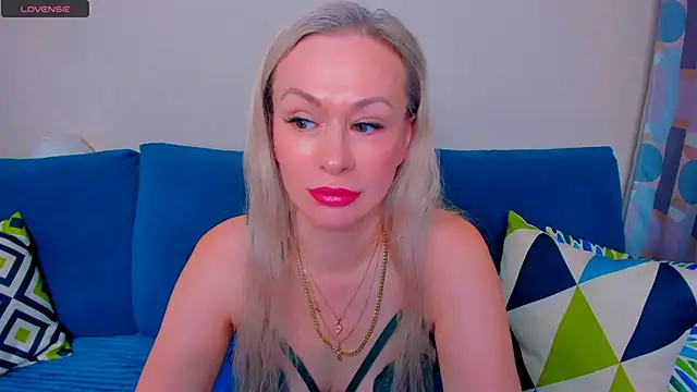 EllenMoore online show from September 19, 3:08 am