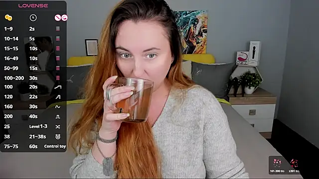 Snapshot of BabeLessi chatting on February 7, 6:00 pm BabeLessi online show from February 7, 6:00 pm