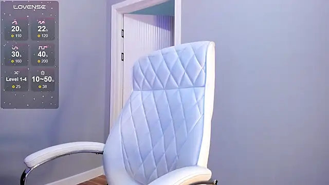 Snapshot of akura011 chatting on September 23, 4:59 am akura011 online show from September 23, 4:59 am