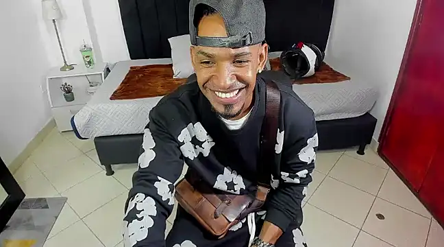 anhtony wayans online show from January 11, 7:05 pm