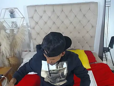 anhtony wayans online show from September 11, 12:22 am