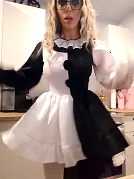 LilyOrion online show from November 1, 12:12 am