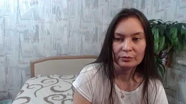 Snapshot of GinaQSoul chatting on January 10, 12:29 pm GinaQSoul online show from January 10, 12:29 pm