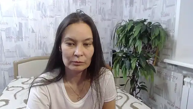 Snapshot of GinaQSoul chatting on January 18, 6:12 pm GinaQSoul online show from January 18, 6:12 pm