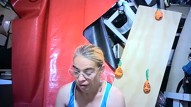 mari657 online show from October 27, 8:02 pm